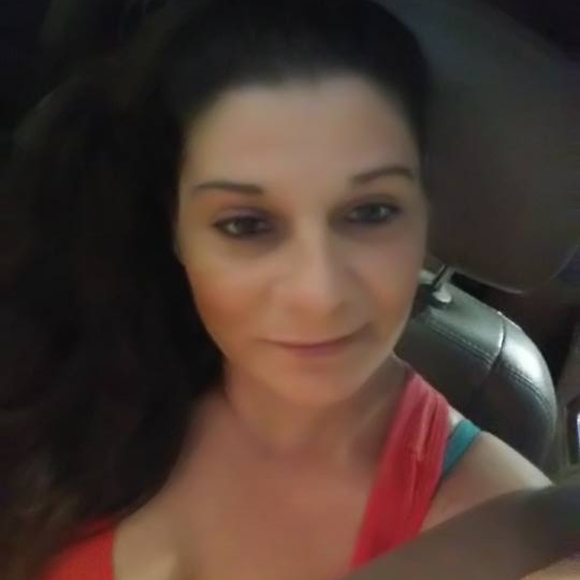 Meet your Posher, Carol - Picture 1 of 1